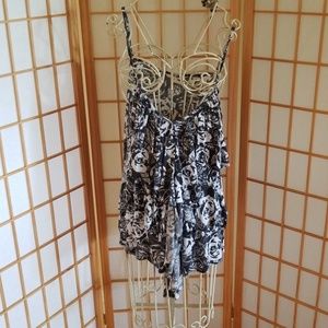 Black and White Floral Rose Print Top